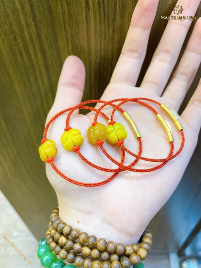 1-chi-do-mix-thach-anh-4 Vòng chỉ đỏ mix thạch anh tóc vàng