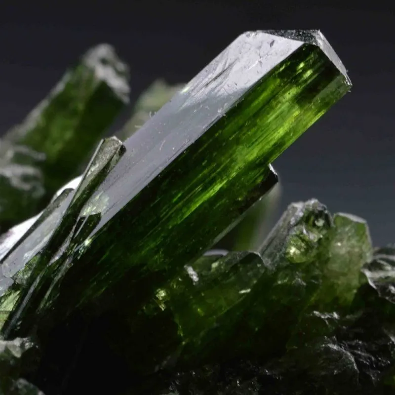 Ý nghĩa phong thủy của vòng tay đá diopside