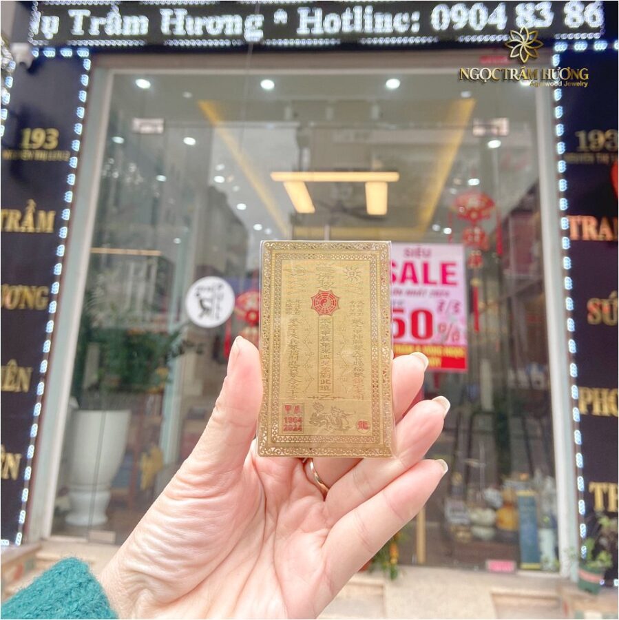 Ảnh: Kim bài thái tuế 2024 tại Tịnh Agarwood