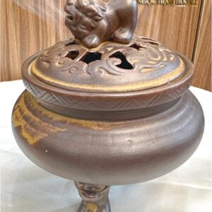 Lư đốt trầm sư tử nâu bằng gốm Bát Tràng