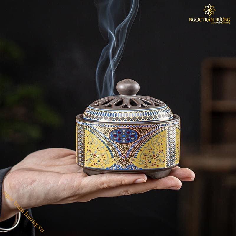 Lư hương đốt trầm bằng gốm sứ cao cấp