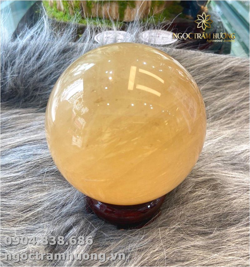 Quả cầu đá Thạch anh vàng Phong thủy – Tịnh Agarwood