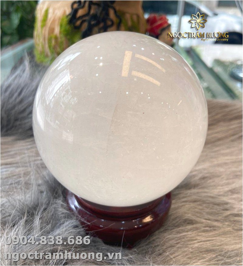 Quả cầu đá trắng phong thủy (loại to)