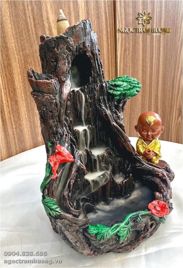 Thác khói đốt nụ trầm hương – Tịnh Agarwood