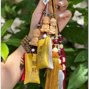 Khánh treo xe túi thơm bình an may mắn – Tịnh Agarwood