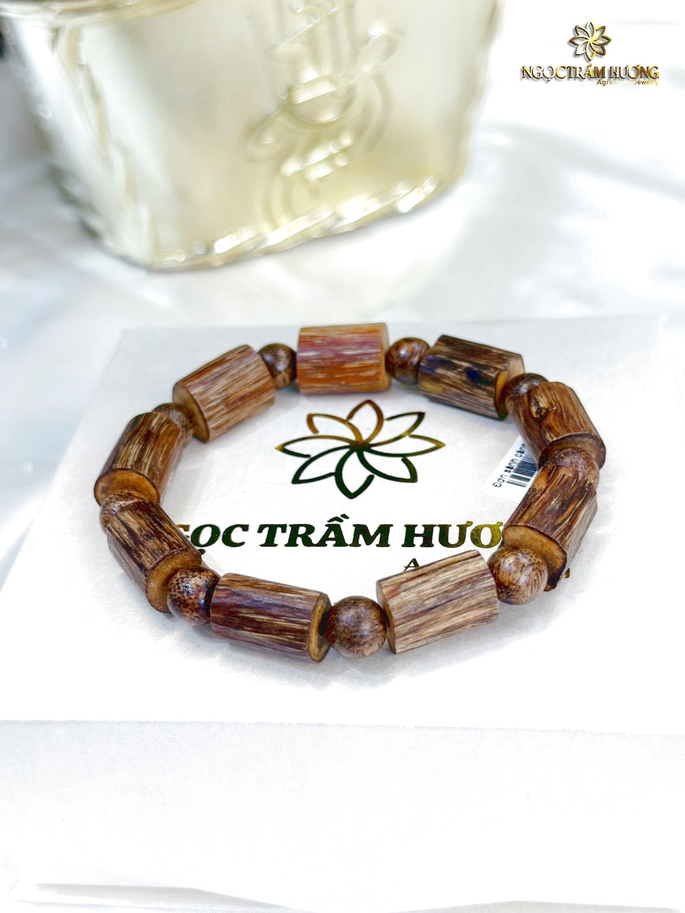 Vòng trầm sánh cành 14 li