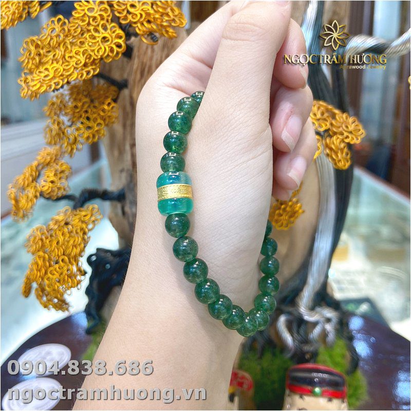 Vòng tay thạch anh Dâu xanh 8 li (1)