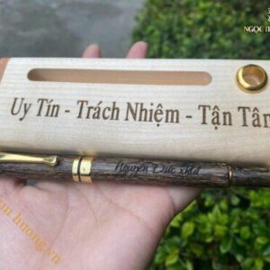 Bút ký doanh nhân trầm hương có hộp
