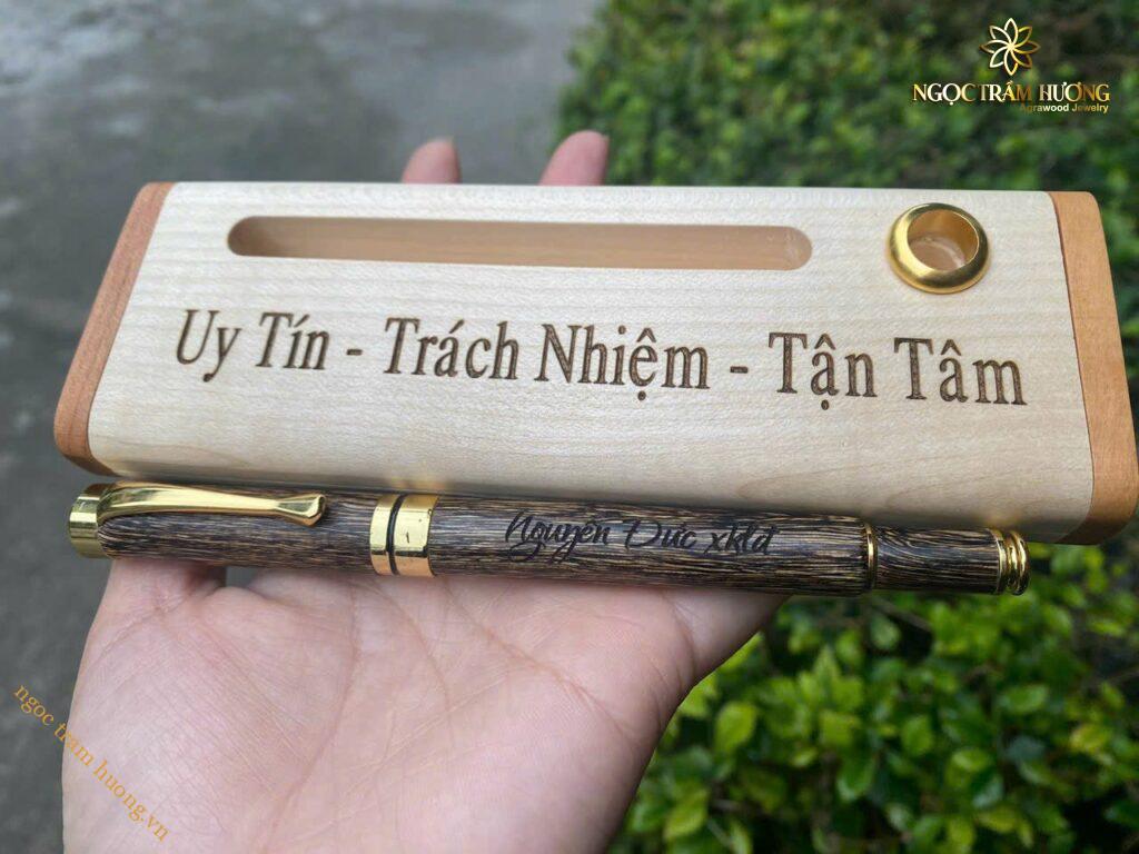 Bút trầm hương dùng làm quà tặng doanh nghiệp – Tịnh Agarwood