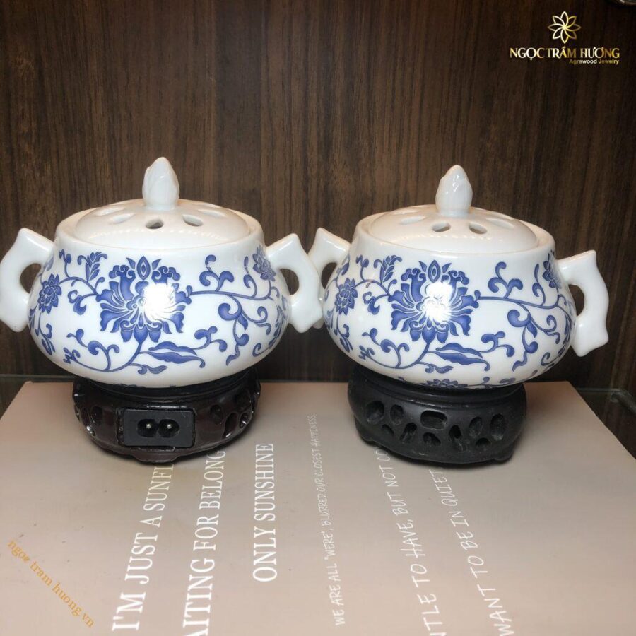 Lư xông điện trầm hương hoa văn xanh-trắng