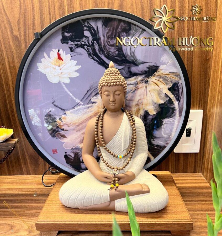 Thác khói trầm hương hình phật từ gốm Bát tràng Thác khói trầm hương hình phật từ gốm Bát tràng