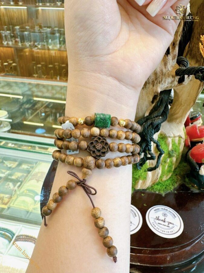 Chuỗi trầm hương Indo 6li 108 hạt tự nhiên mix charm vàng 24k
