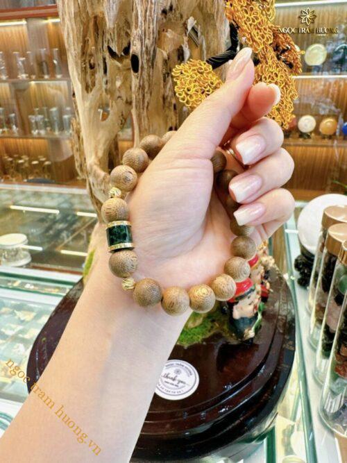Vòng tay trầm hương tự nhiên Malaysia 12li mix charm vàng 24k – Tịnh Agarwood