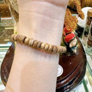 Vòng tay trầm hương tự nhiên Malaysia – Tịnh Agarwood