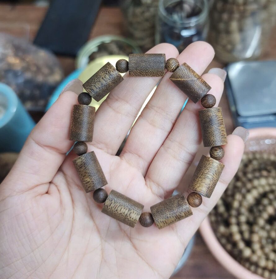 Vòng trầm đốt trúc 12li Phước Sơn tự nhiên – Tịnh Agarwood